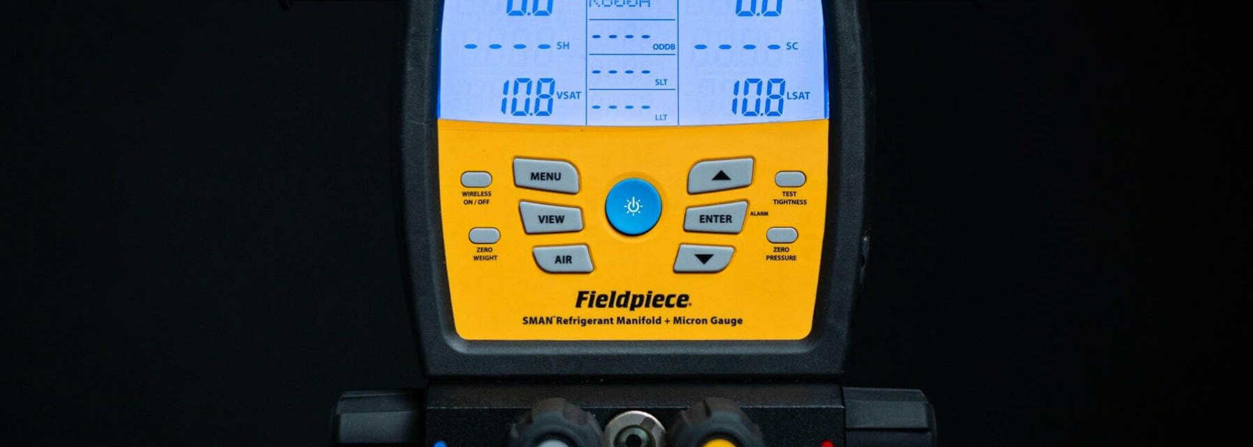 Digital manifold for HVACR